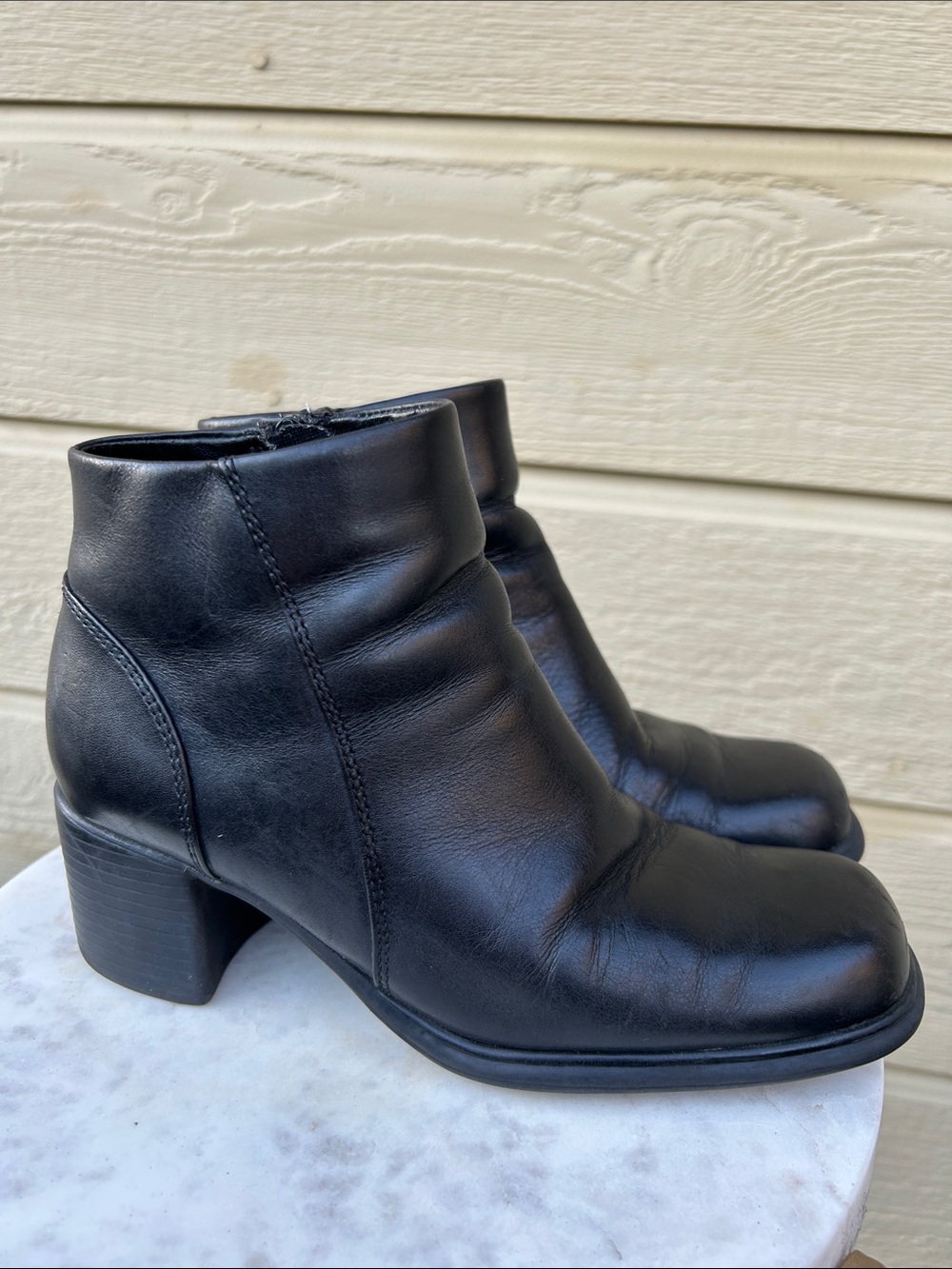 White Mountain Black Leather Block Heel Ankle Boots